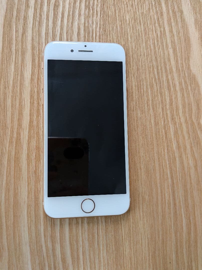 iPhone 8 ゴールド