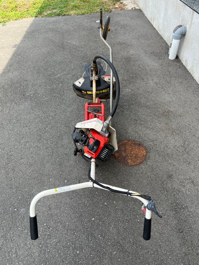 イリノウォーキングカッター IWBC 33M草刈機