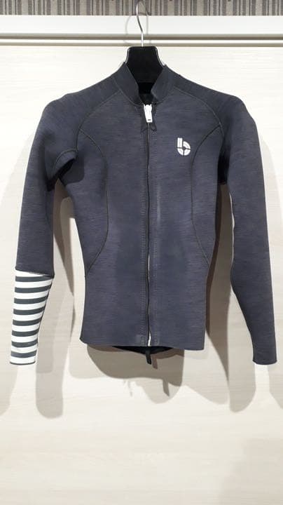 ブレーカーアウト@レディース　タッパーMサイズ