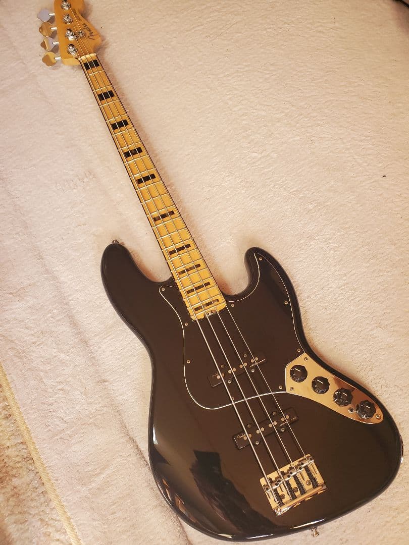 交渉可 American Elite Jazz Bass Black