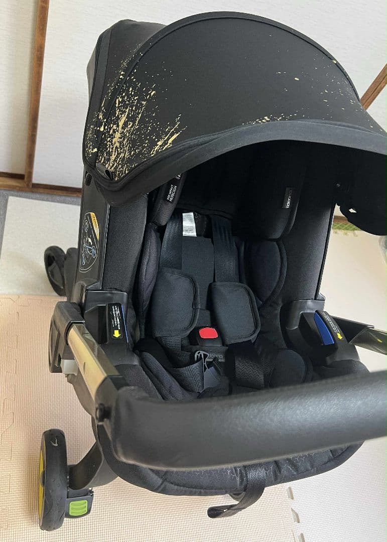 s*♡様 美品 doona ＋ ドゥーナ 特別限定モデル リミテッドゴールド