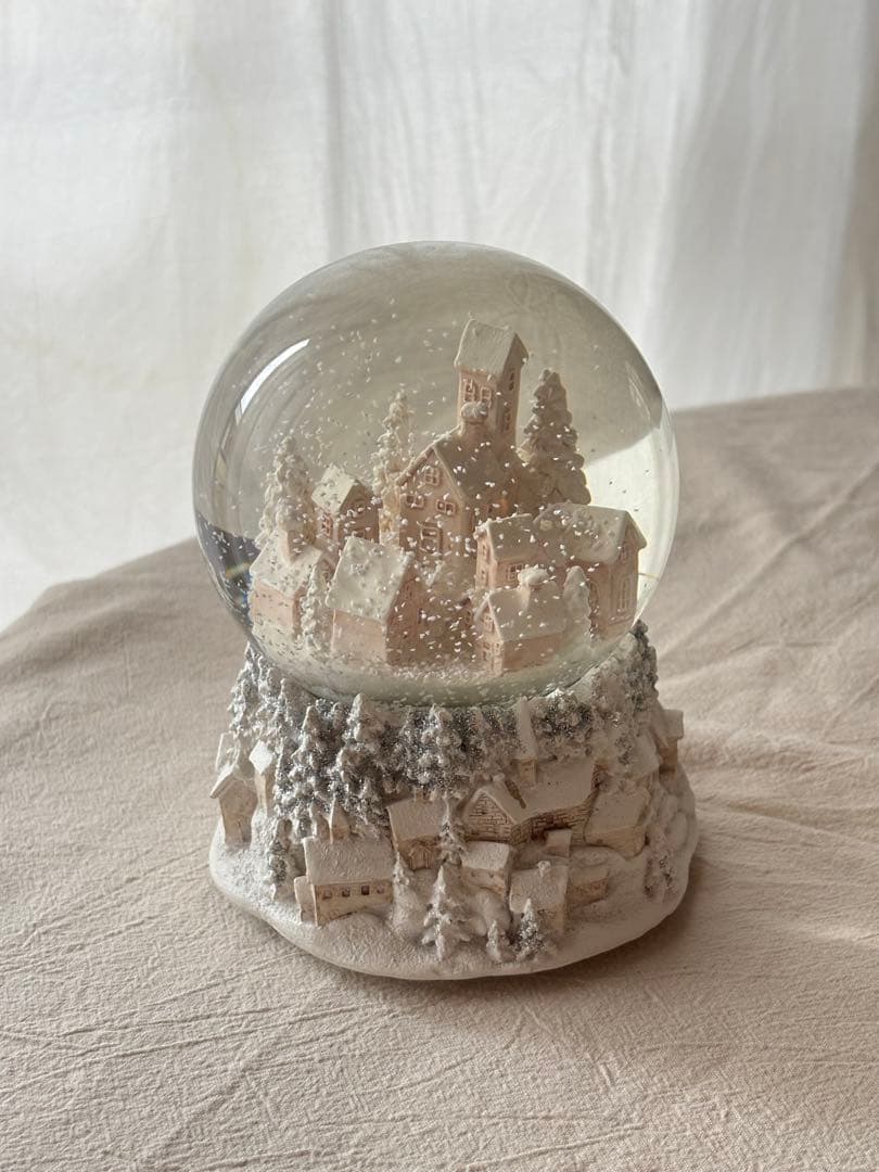 オルゴール付き　スノードーム