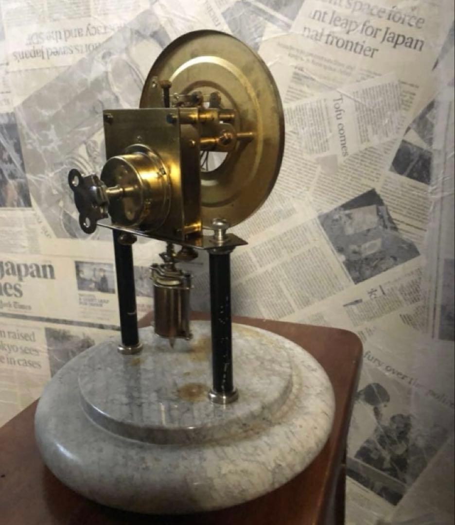 アンティーク ドイツ製CRESCENT ガラスドームゼンマイ振り子大理石置時計