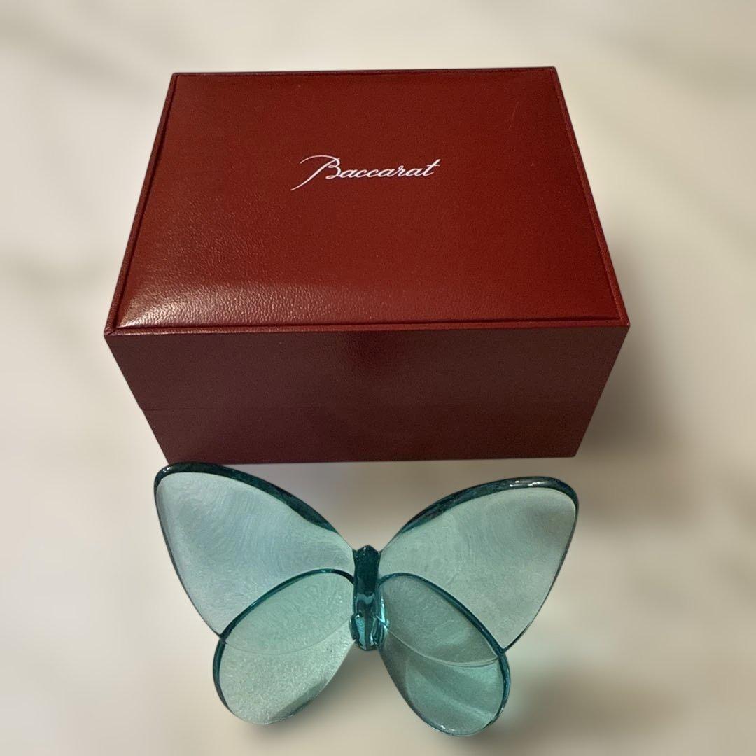 Baccarat 蝶の置物 透明青色