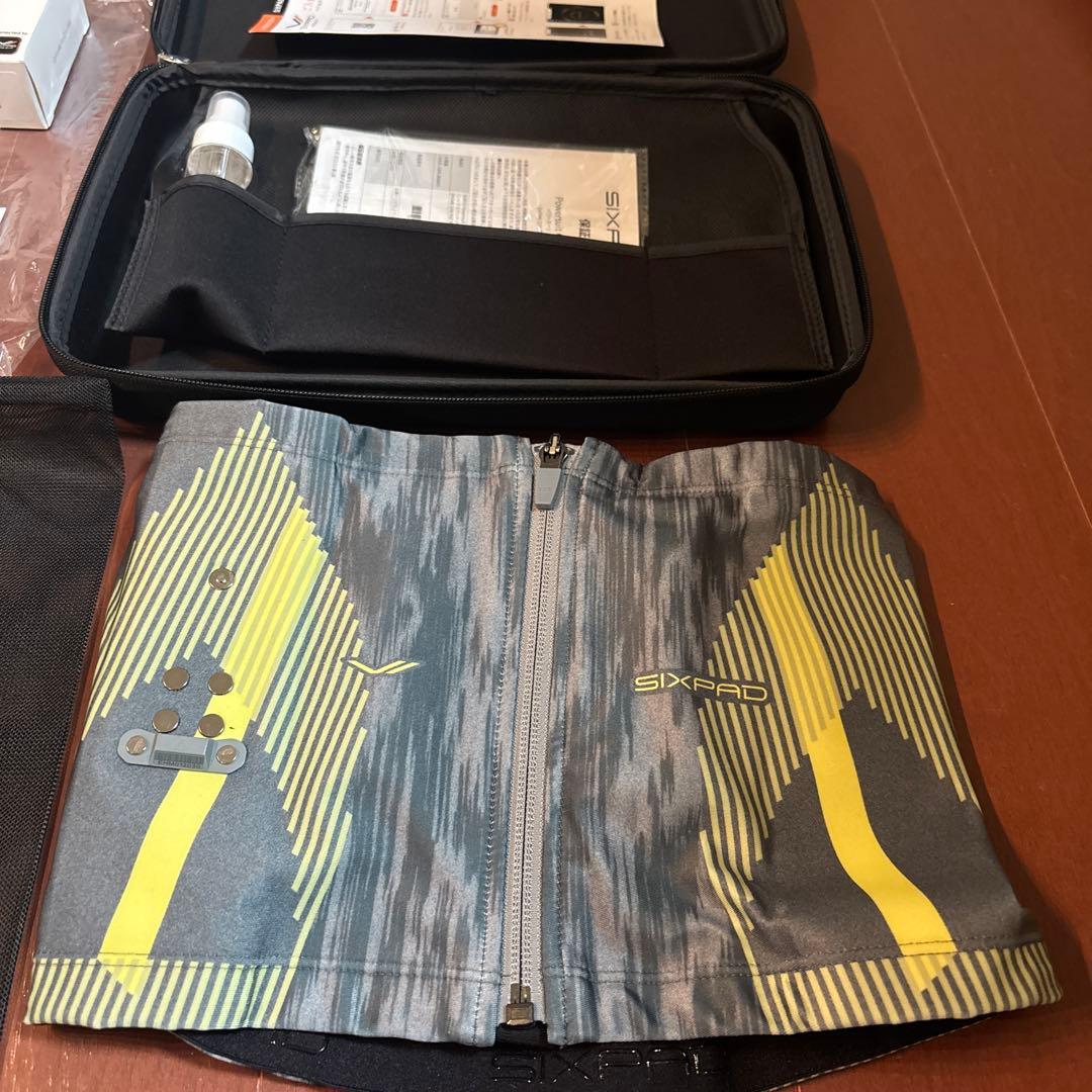 新品　SIXPAD シックスパッド パワースーツコアベルト Mサイズ