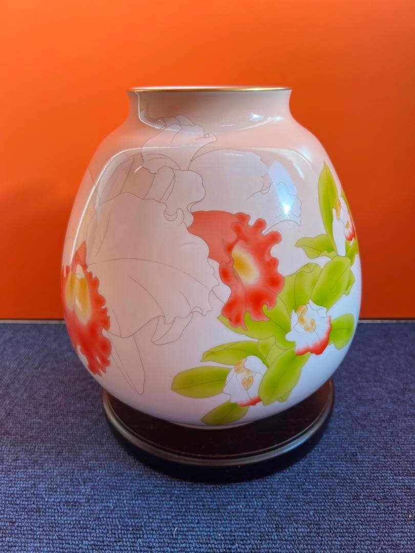 1258 香蘭社　金彩　胡蝶蘭　花瓶　花台付き　未使用