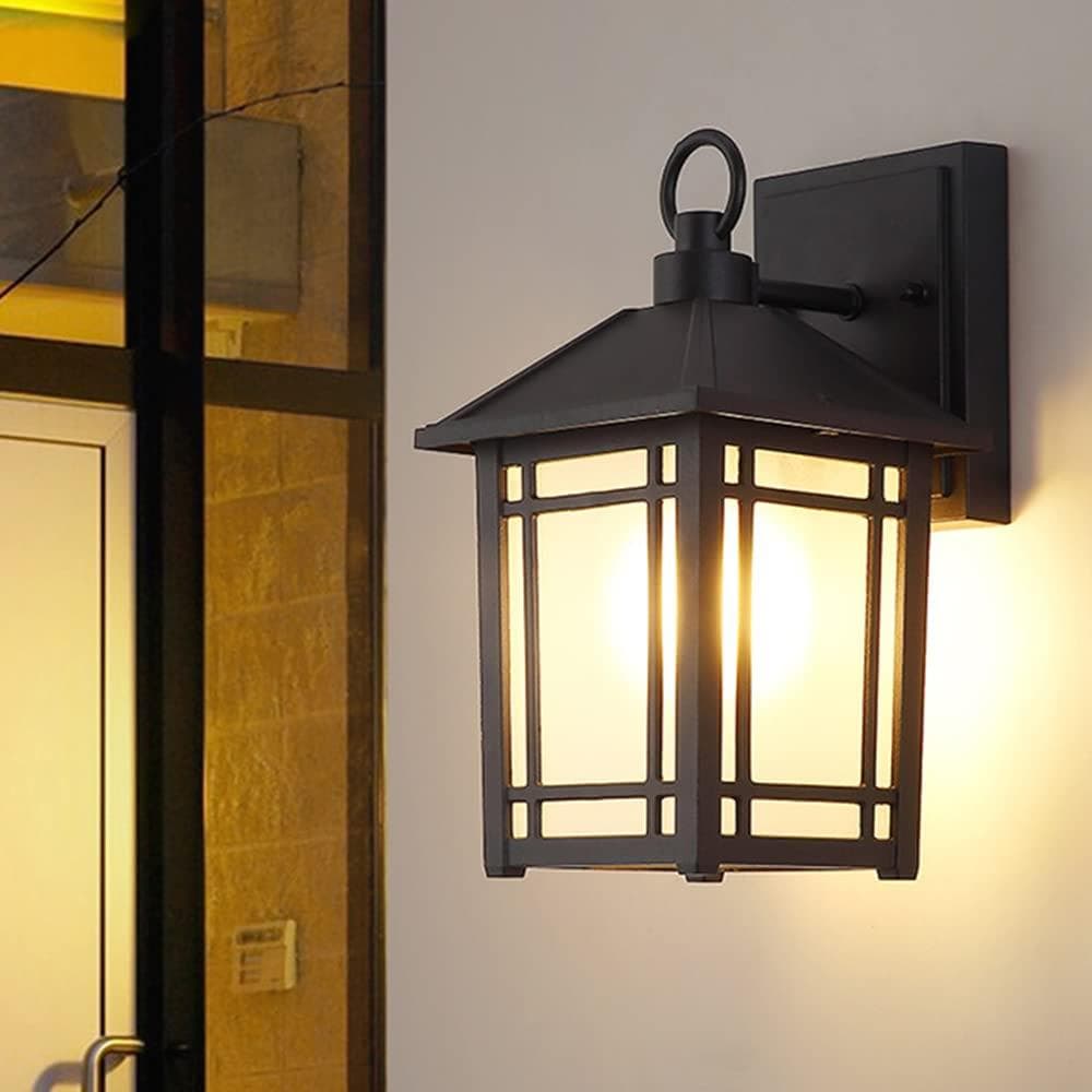 自動点灯・消灯機能　センサーライト　屋外照明　防水