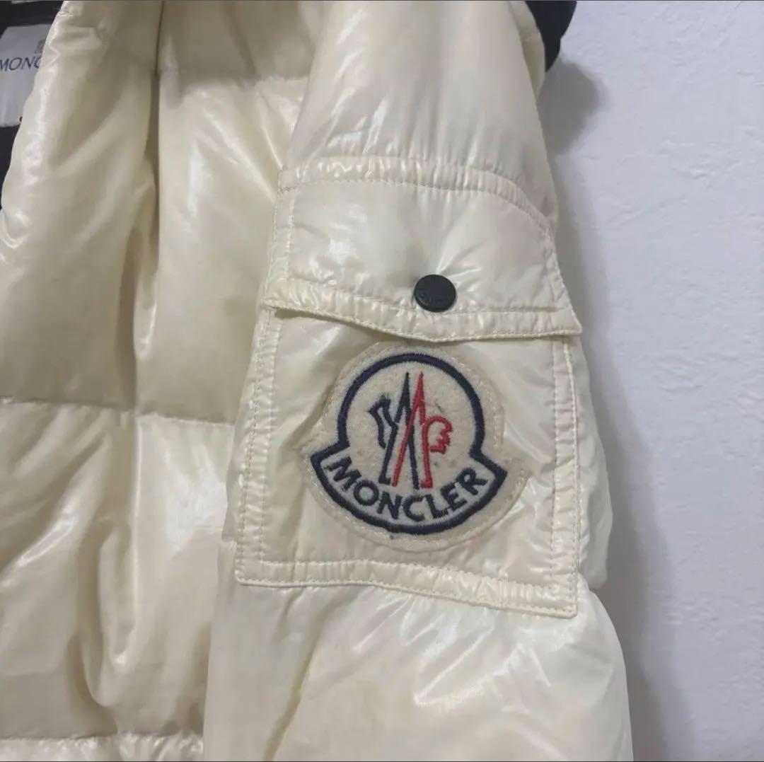 MONCLER アイボリー ダウンジャケット