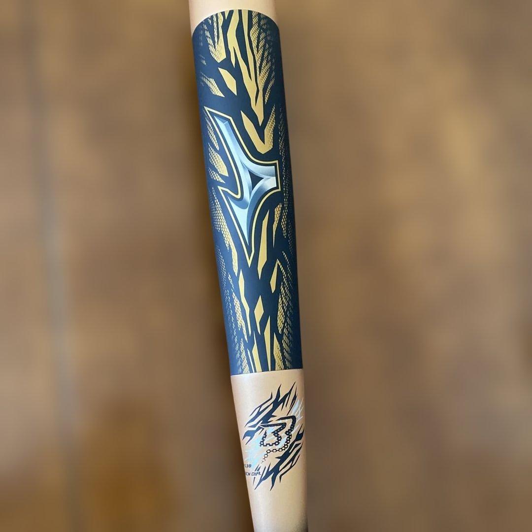 ギガキング　 軟式バット 黒金装飾