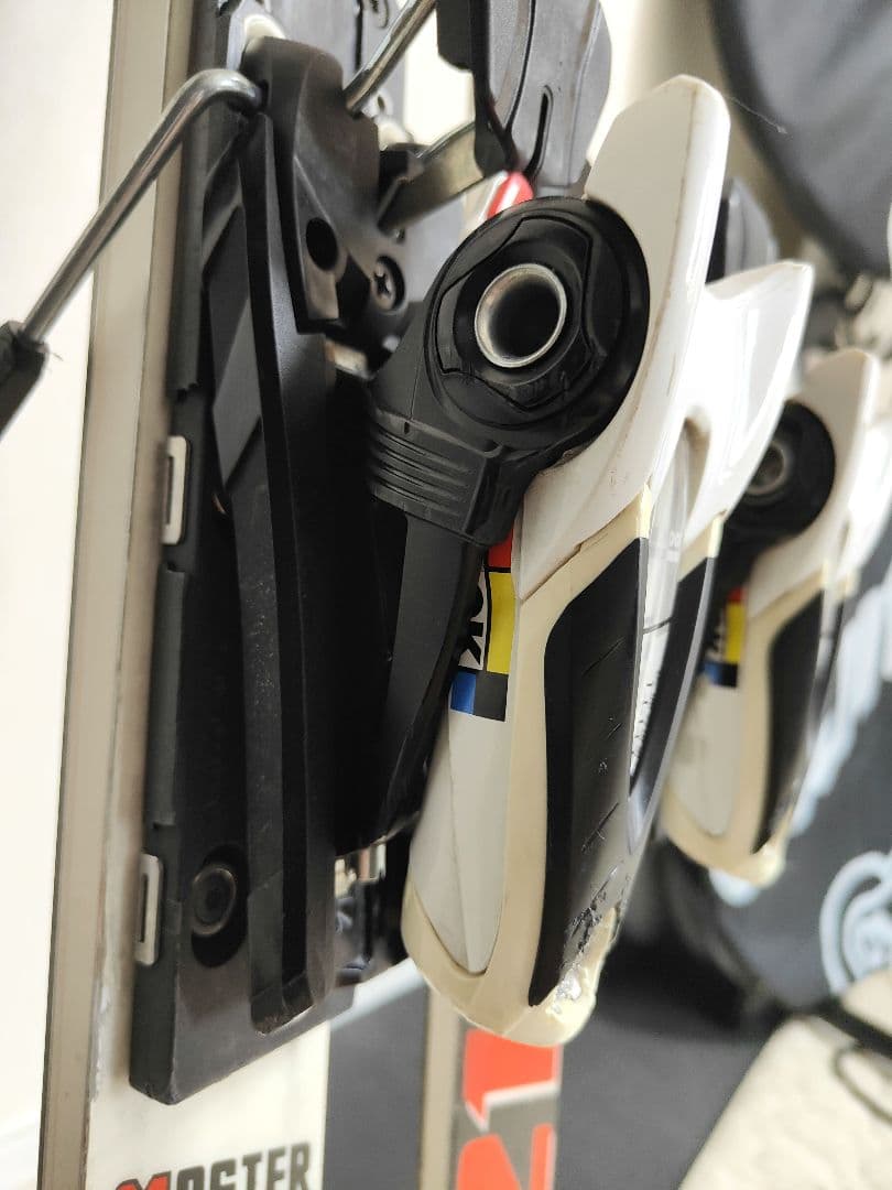 【最終価格！】ROSSIGNOL HERO MASTER M21 180cm