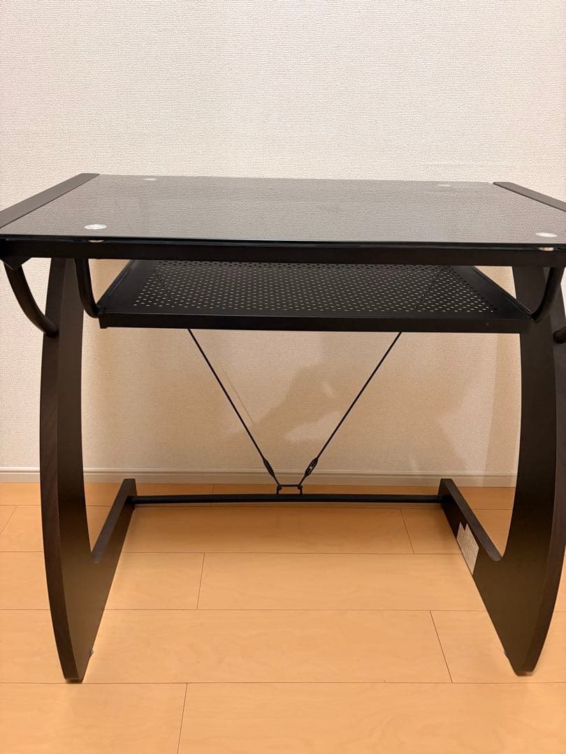 ガラス天板テーブル