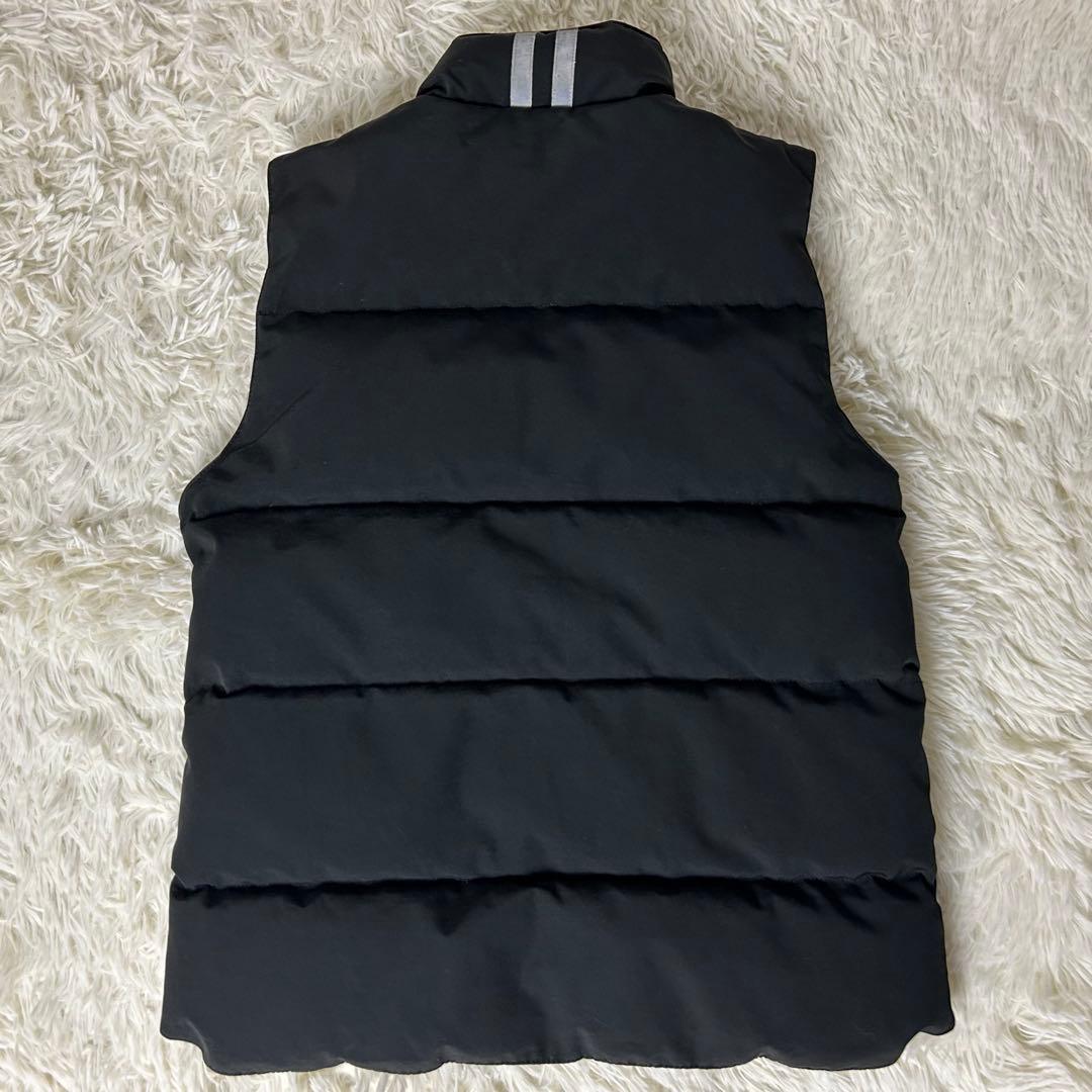 【極美品・最高級】カナダグース ワッペン刺繍ロゴ ダウンベスト ブラック 黒