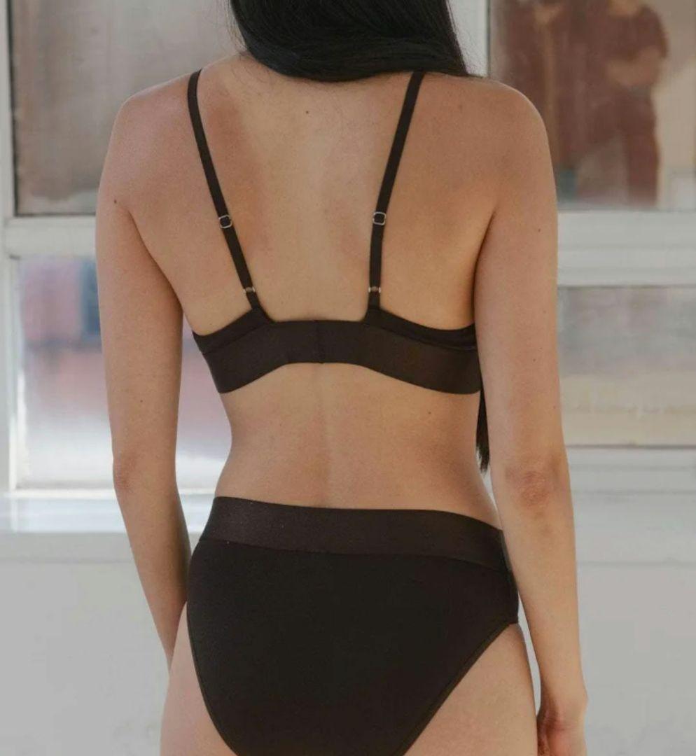 【新品未使用】2枚セット Baserange Triangle Bra L