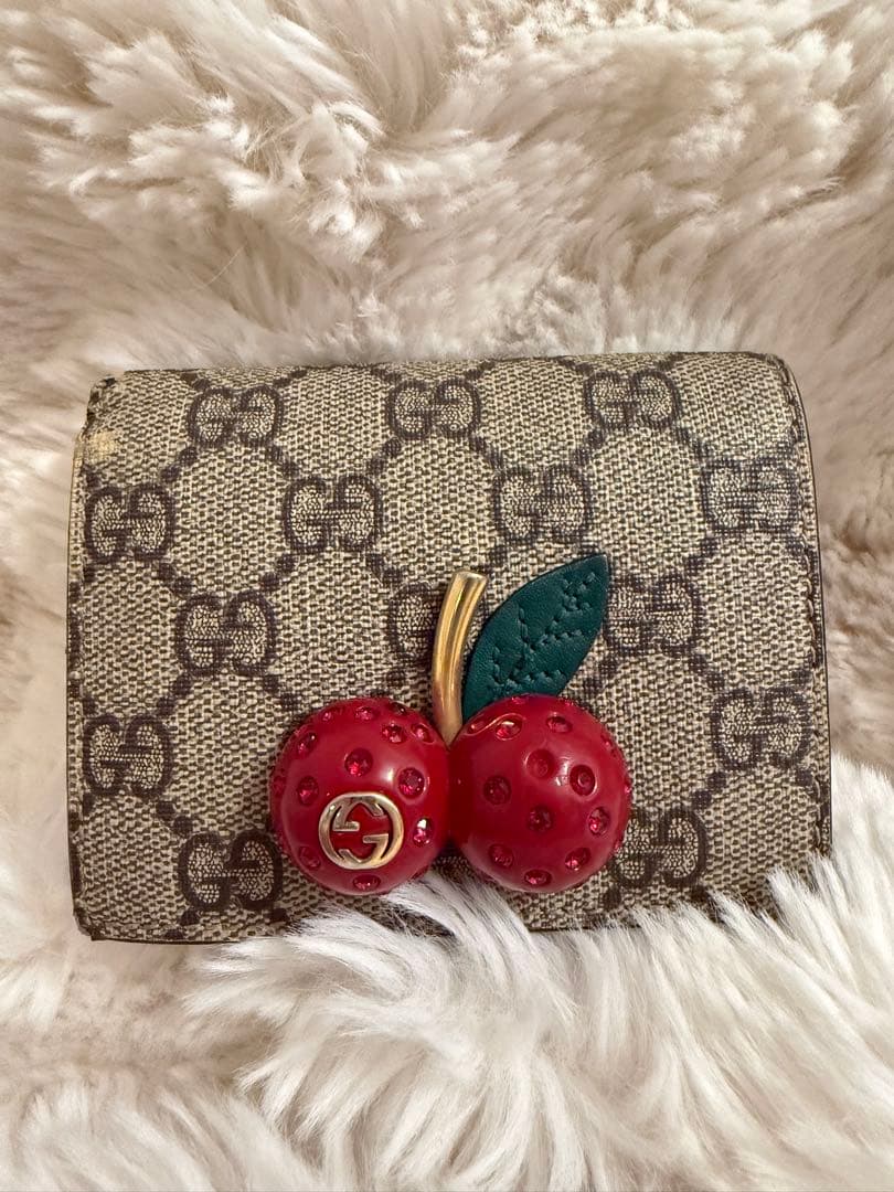 Gucci チェリー装飾 二つ折り財布