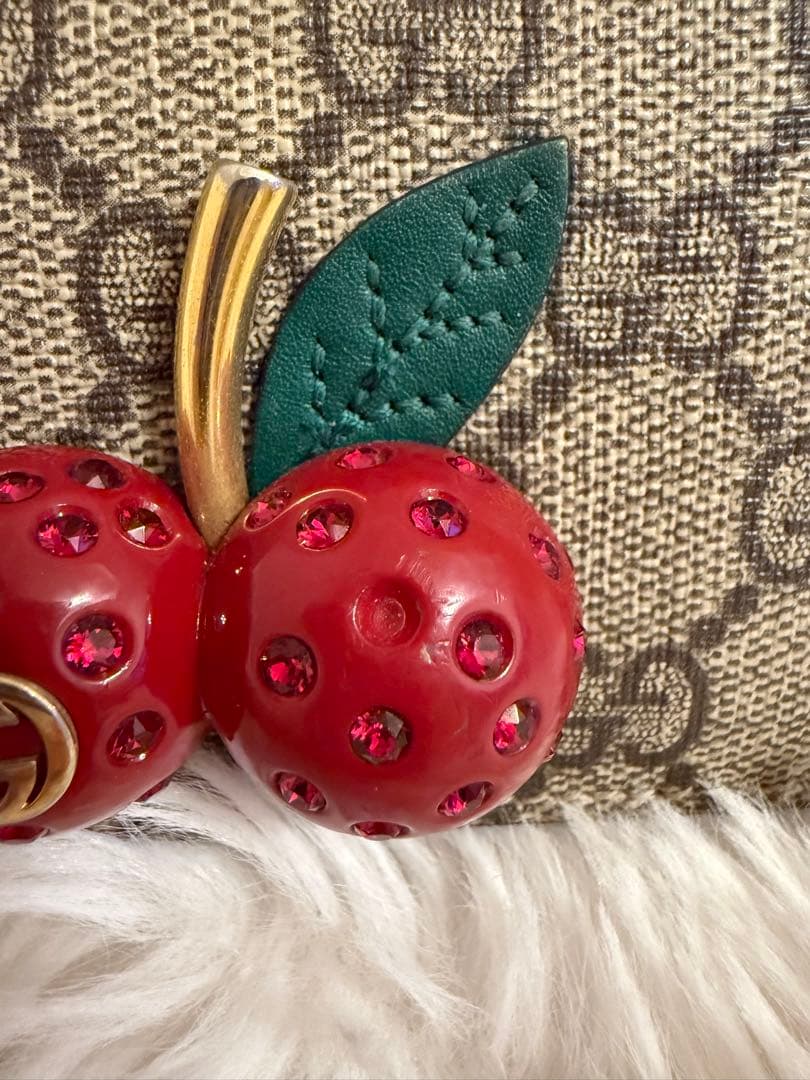 Gucci チェリー装飾 二つ折り財布