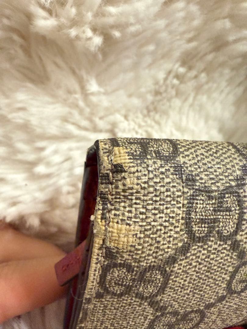 Gucci チェリー装飾 二つ折り財布