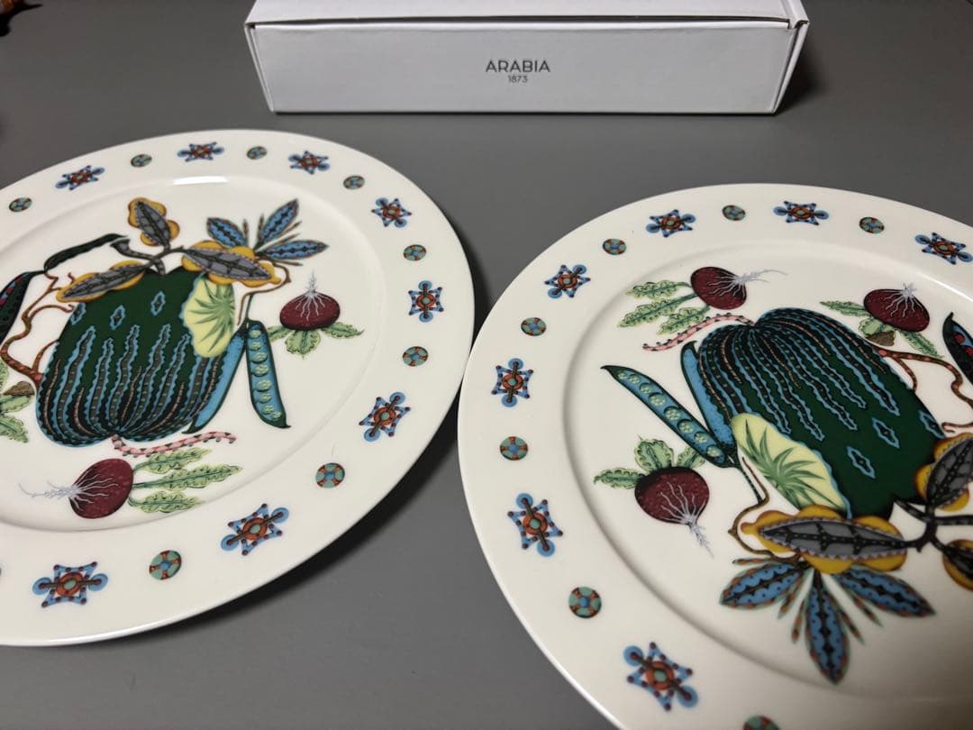 ittala 花と果物の美しいデザイン「タイカ　サト」