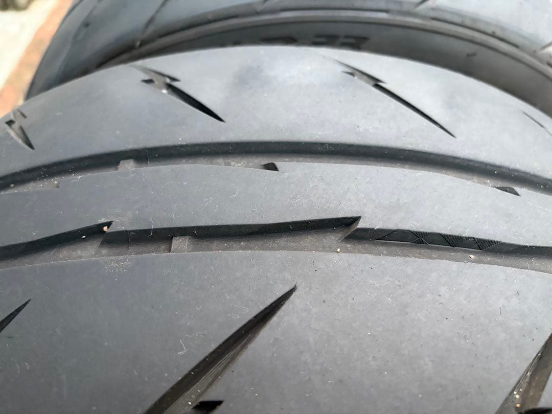 シバタイヤ SHIBATIRE R23 225/40/R18 2本セット