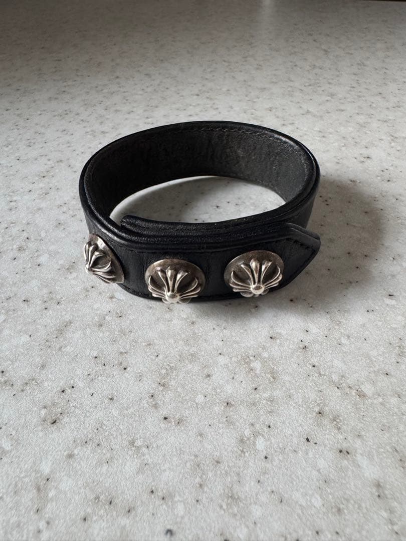 クロムハーツ黒レザー シルバー装飾