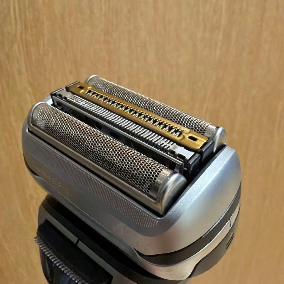 Braun Series 9 Pro メンズ電気シェーバー 替え刃付き