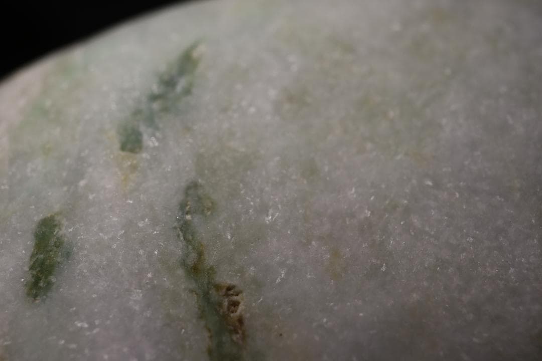 糸魚川翡翠原石【海岸】394g