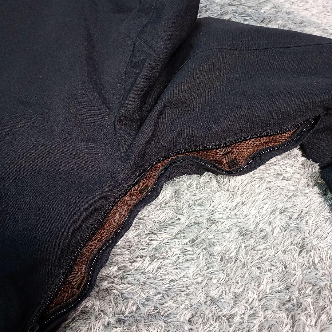 美品　BURTON　バートン　スノボウェア　スノボジャケット　スノーボード　М