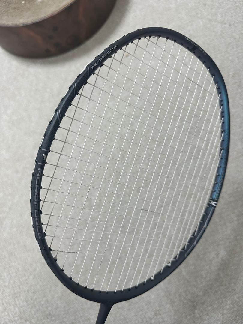 アクロフォース100 バドミントンラケット　ミズノ