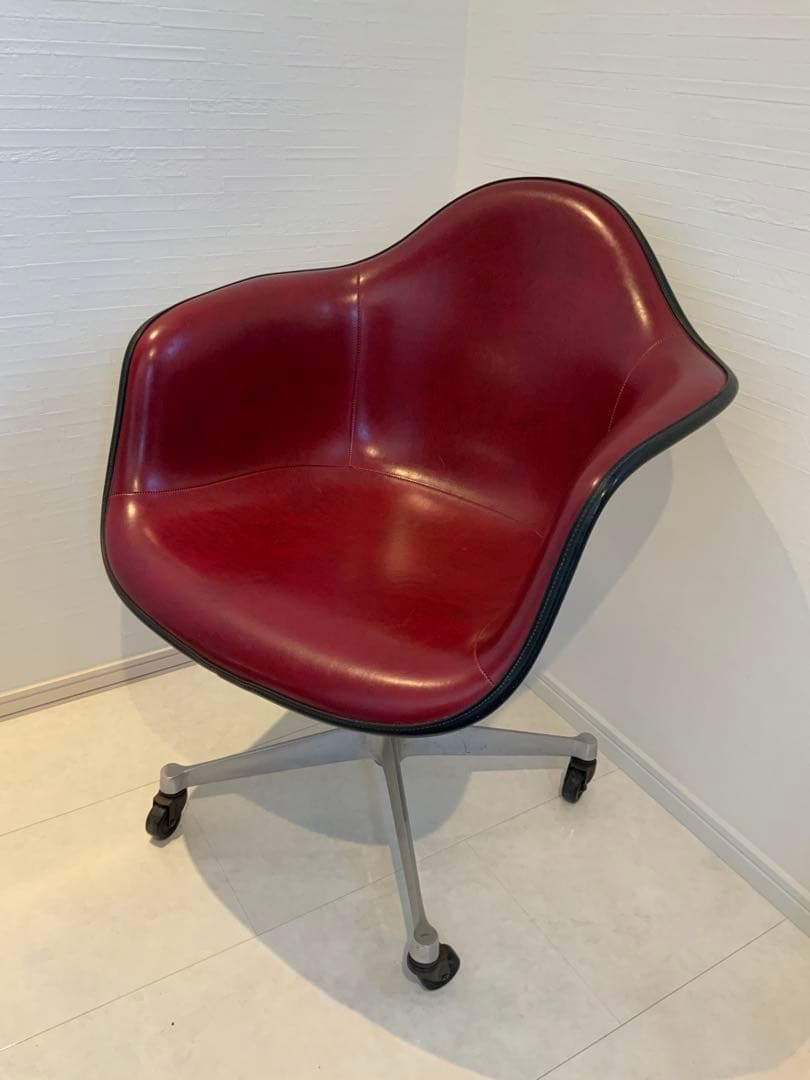 ハーマンミラー　アームシェルチェア　イームズ　キャスターベース