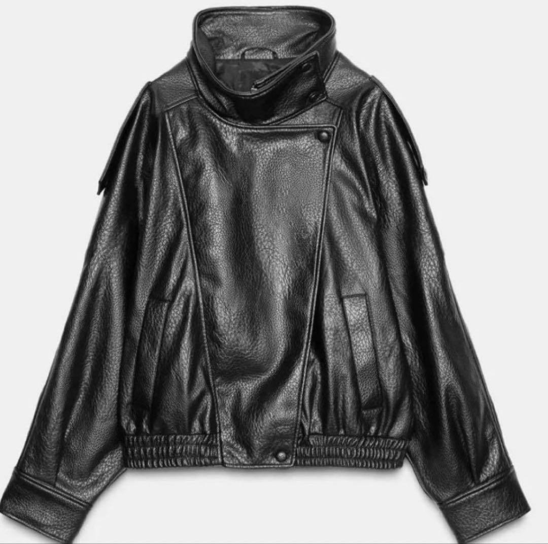 ZARAフェイクレザージャケット S 同型