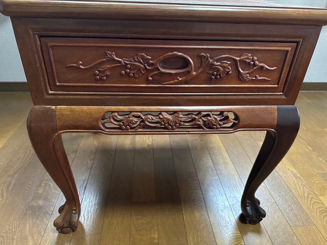 螺鈿入りサイドテーブル(木製彫刻入り)