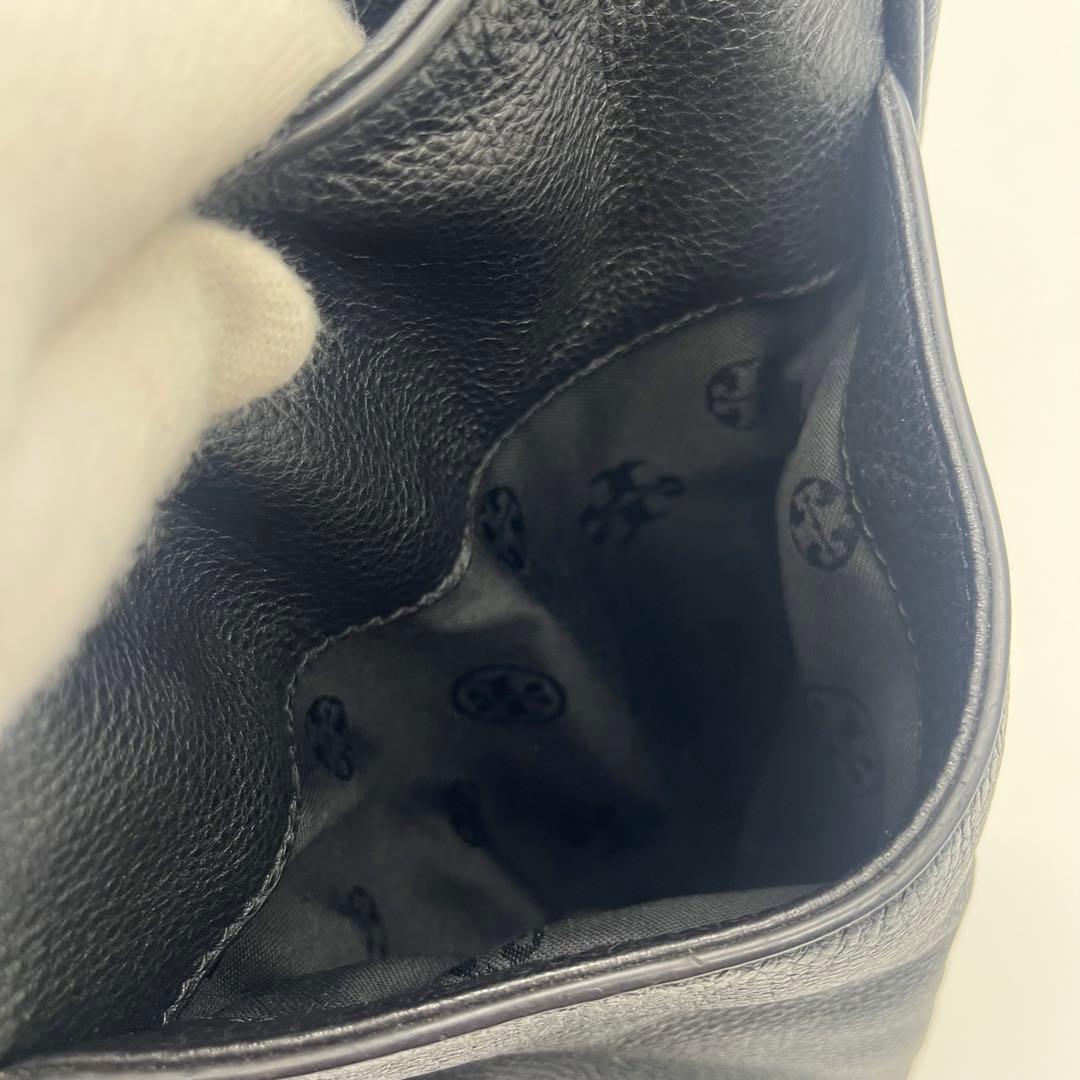 トリーバーチ トートバックハンドバッグ レザー ビッグロゴ タッセル シボ 黒