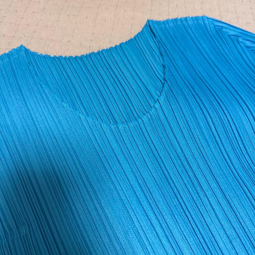 pleats please Tシャツ