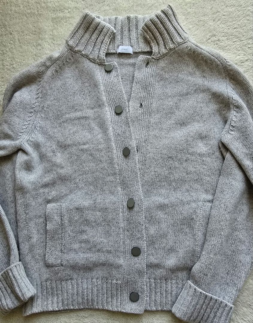 malo グレー ボタン付きカーディガン