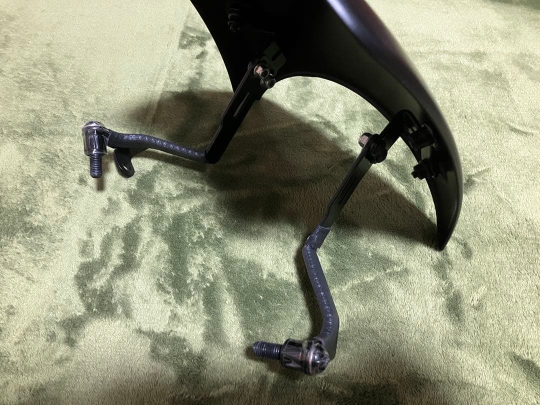  RnineT メーターバイザー rizoma リゾマ　ウィンドシールド