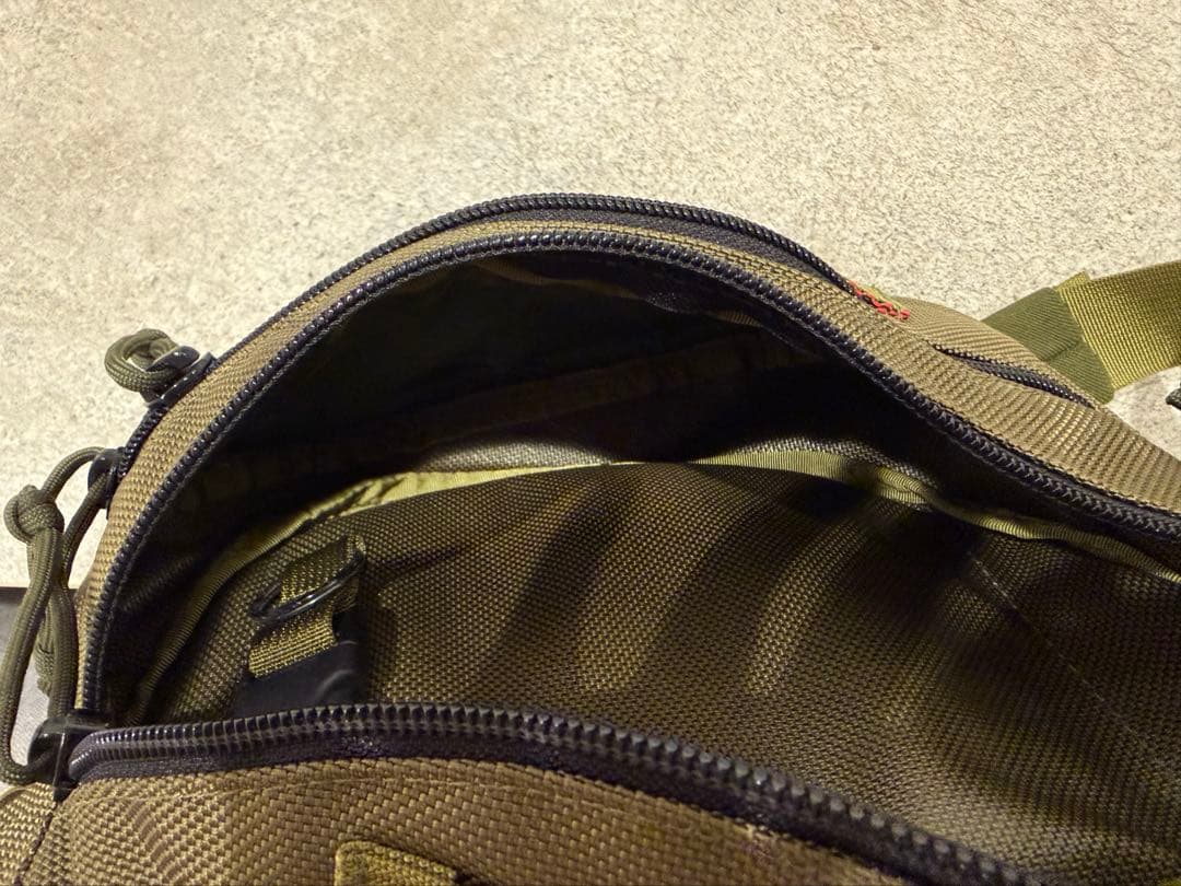 p*n様 【美品】ブリーフィング　ボディバック