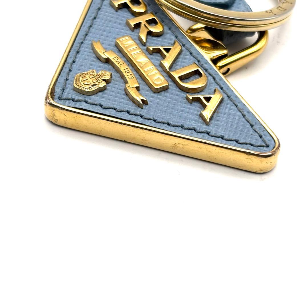 プラダ キーホルダー サフィアーノ キーリング ゴールド ロゴ 三角