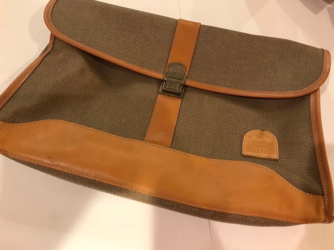 イノベーター innovator/引き出し付きテーブル/5つのプレゼント付き