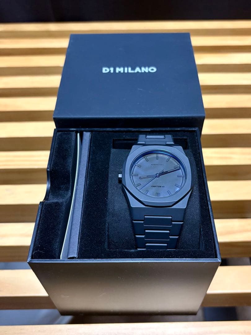 D1 MILANO ポリカーボン シャドウ プロジェクトシャドウ 新品 腕時計