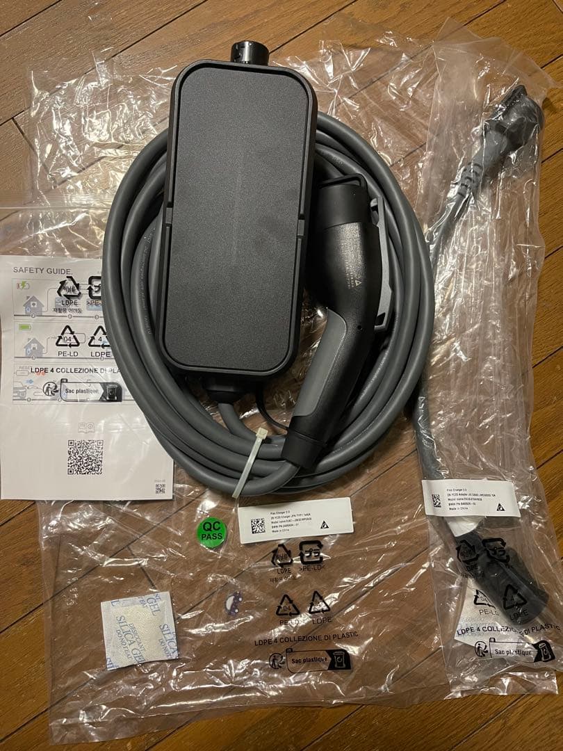  純正充電ケーブル