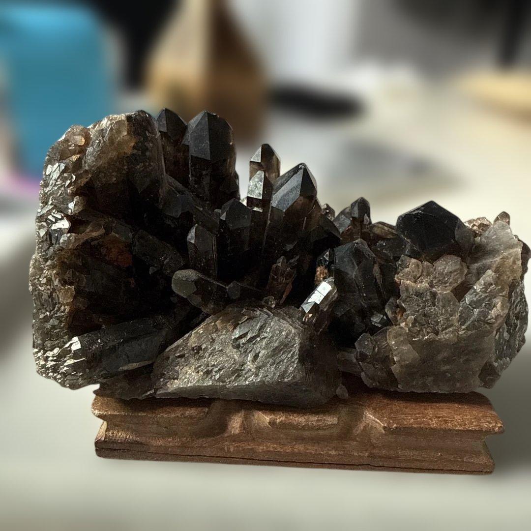 モリオン 原石 (台座付き)