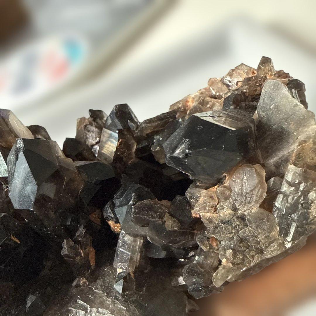 モリオン 原石 (台座付き)