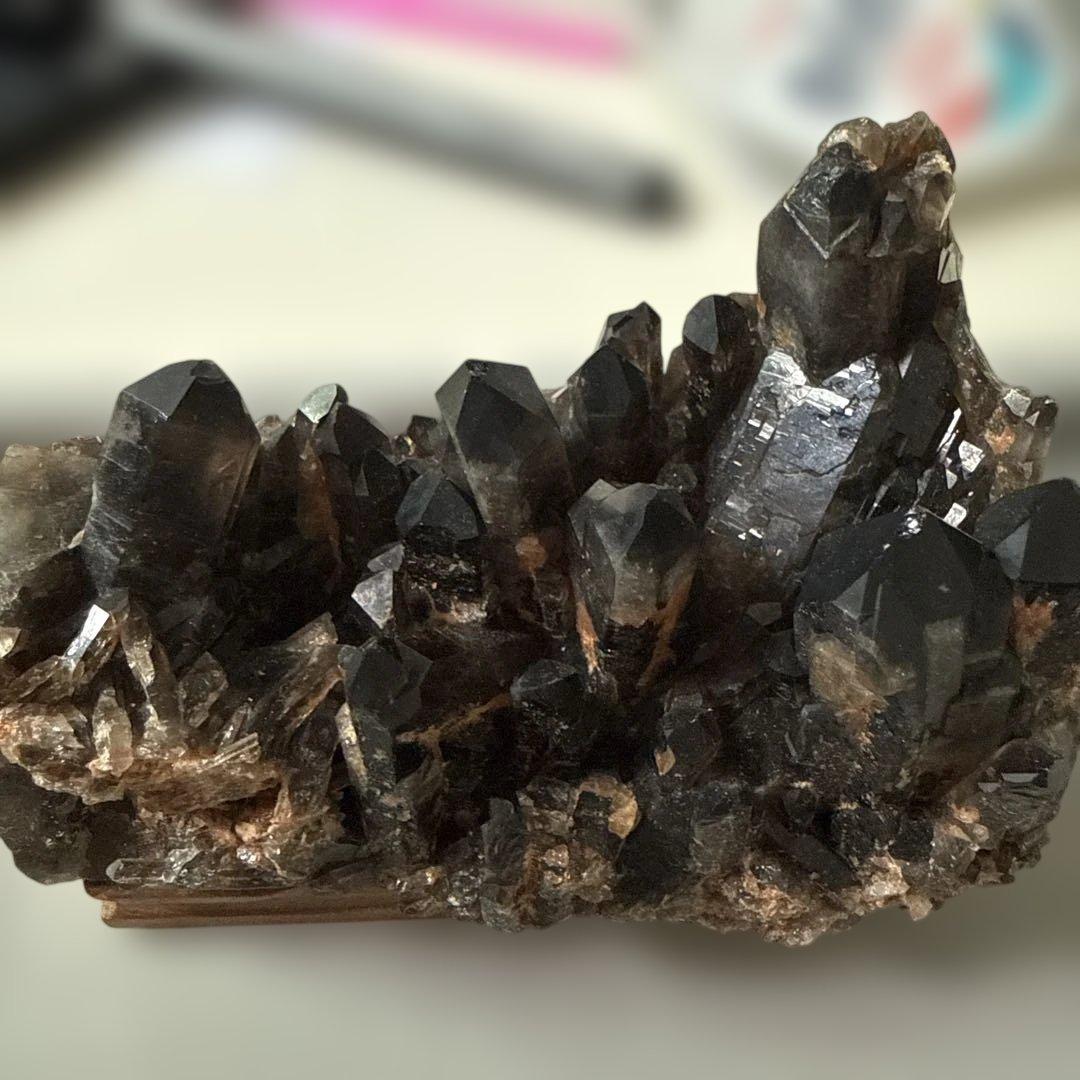 モリオン 原石 (台座付き)