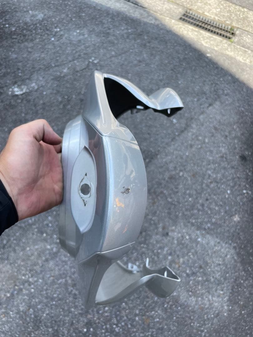 スズキ　アドレスv125s カウル シルバー