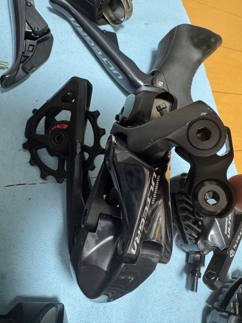 ULTEGRA Di2 R8070 コンポーネントセット スプリンタースイッチ付