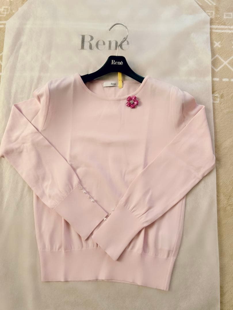 Rene2025 お袖フラワー♡パールボタン 長袖ニット34 ピンク