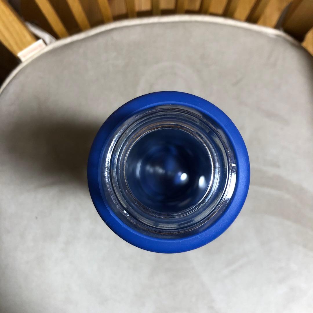 Ello Pure Glass Water Bottle。