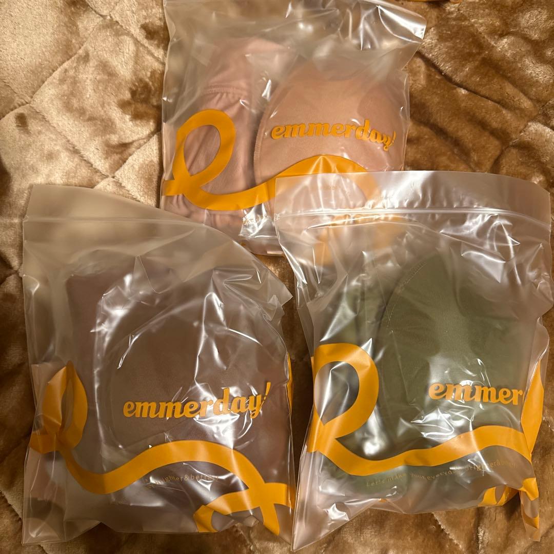 最終価格！正規品　emmerday! ブラセット 5個　LL