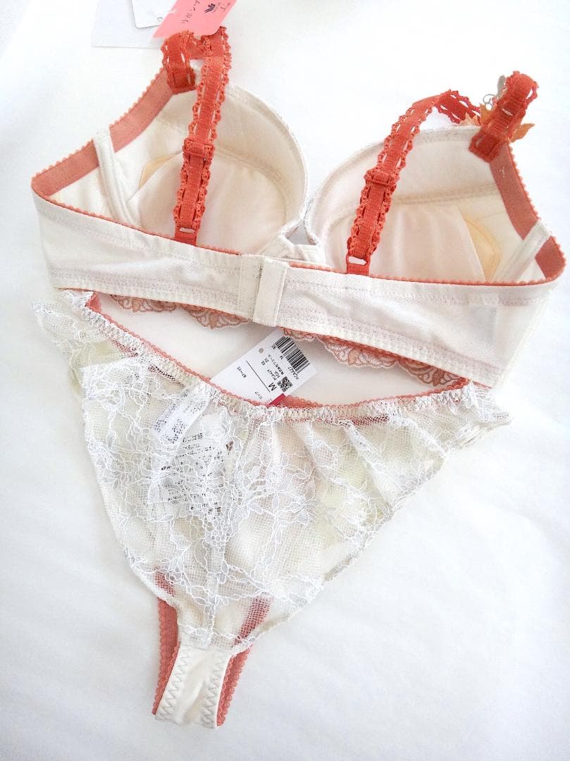 ワコール ルジェ ブラジャーD70 & ソングショーツML 白オレンジ花柄