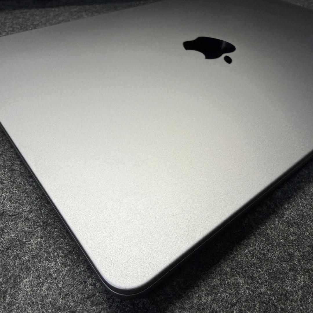 Apple MacBook Air 13.6インチ M3 16GB 256GB