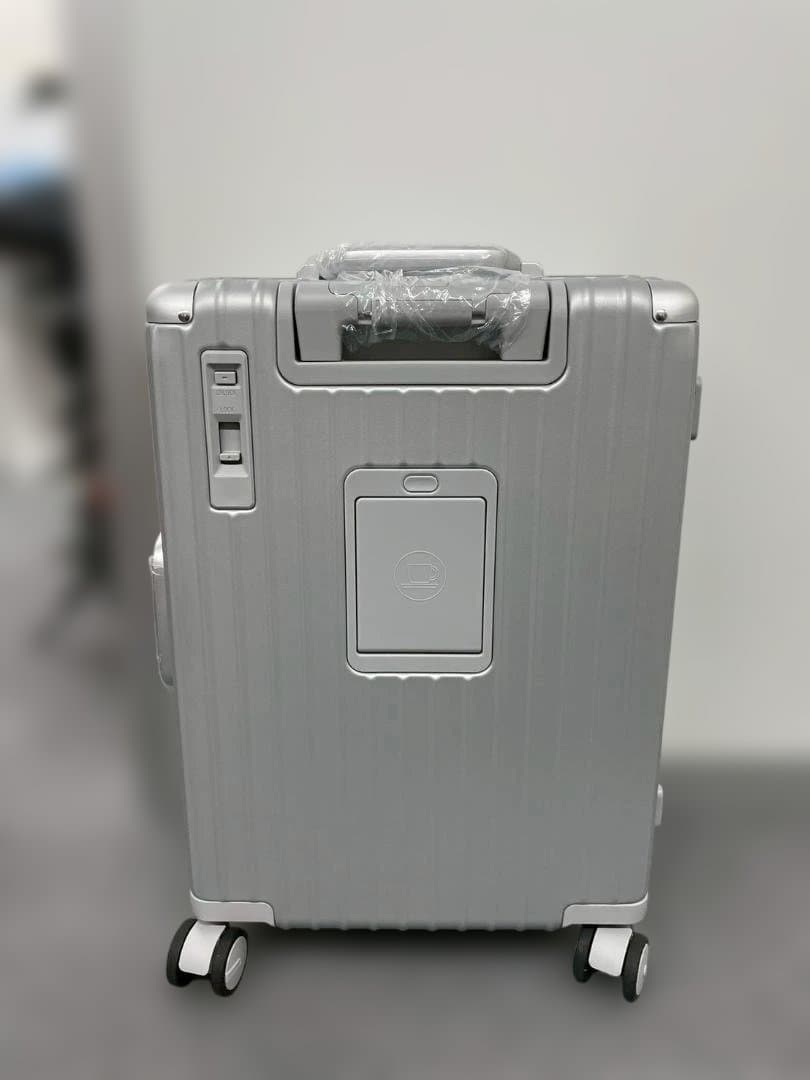 リベティ多機能キャリーケース【マットシルバーSサイズ】A16